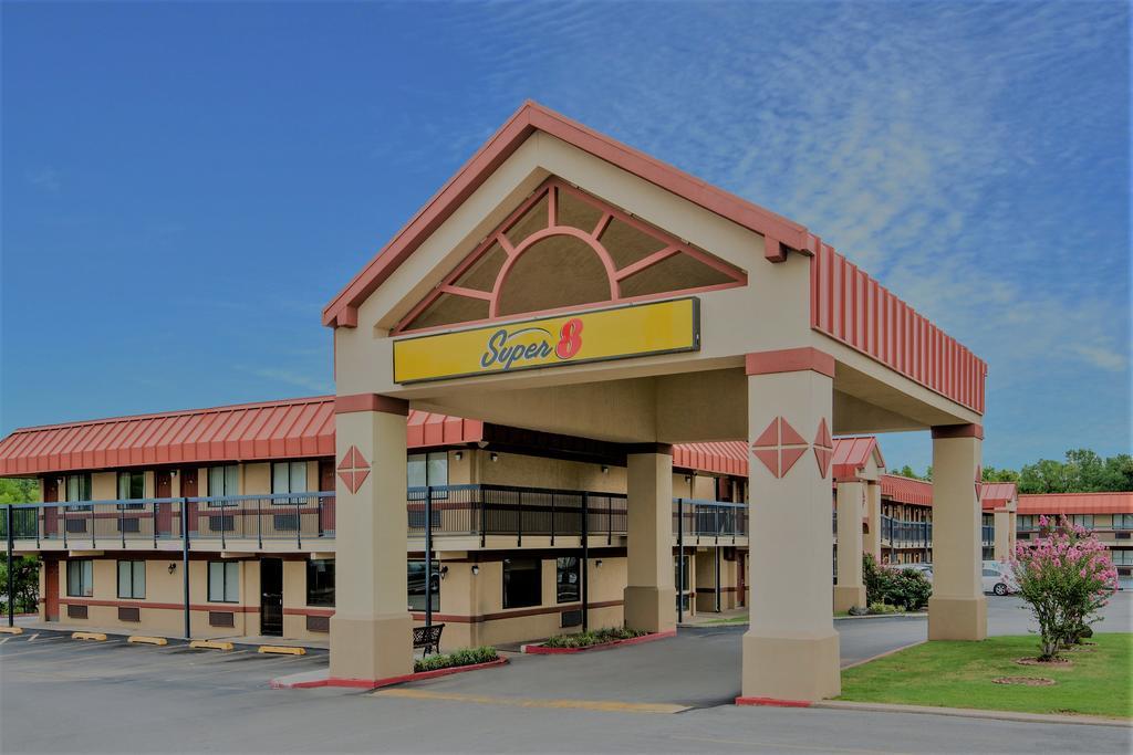 Hotel Super 8 By Wyndham Tulsa Esterno foto